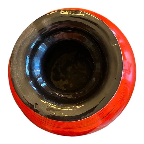 Beautiful vintage vase red with gold  8.5” tall x 6.5” wide Excellent condition - Picture 5 of 5